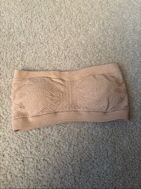 NWOT Capezio Lace Bandeau Bra - Nude